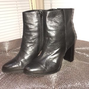 Gianni Bini Black Leather Boots Like New Sz 7